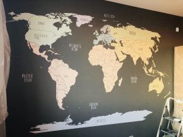 Карта мира на стене